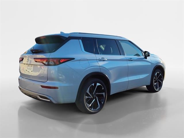 2023 Mitsubishi Outlander — interior view